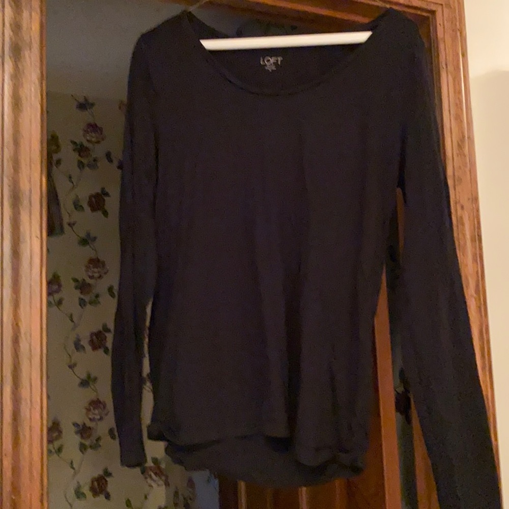 Long sleeve black scoop neck t-shirt